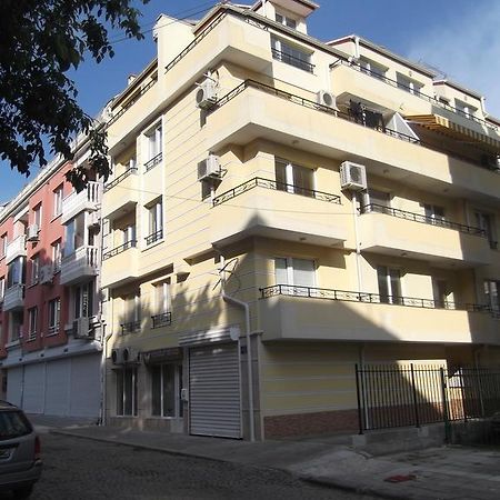 Apartment Sredna Gora ブルガス エクステリア 写真