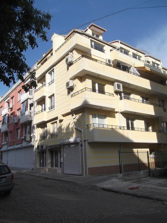 Apartment Sredna Gora ブルガス エクステリア 写真